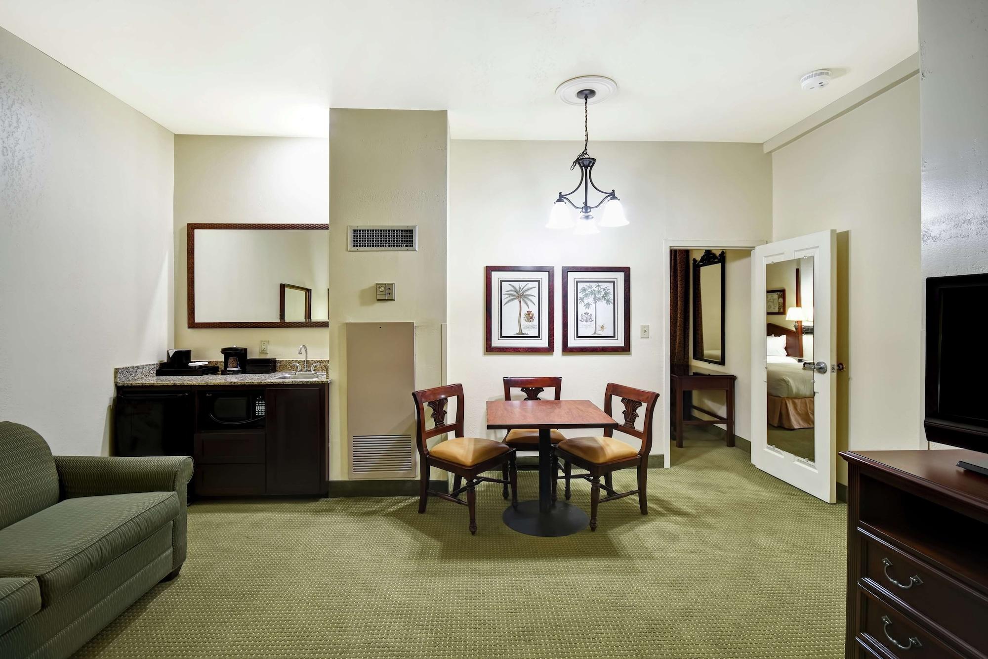 Embassy Suites Charleston - Historic District Экстерьер фото