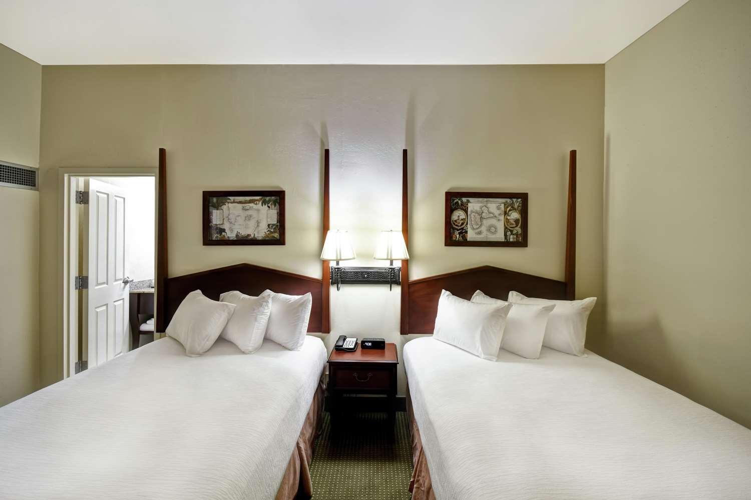 Embassy Suites Charleston - Historic District Экстерьер фото