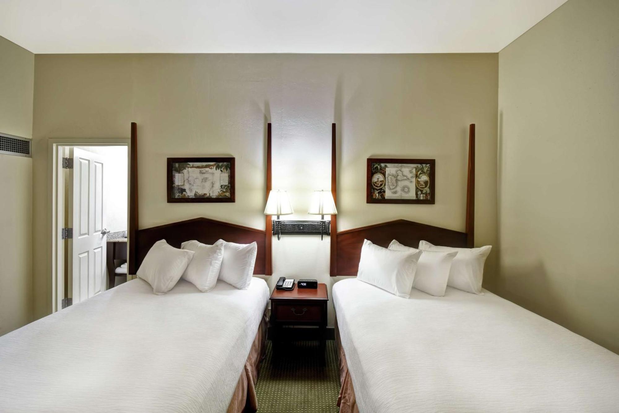 Embassy Suites Charleston - Historic District Экстерьер фото