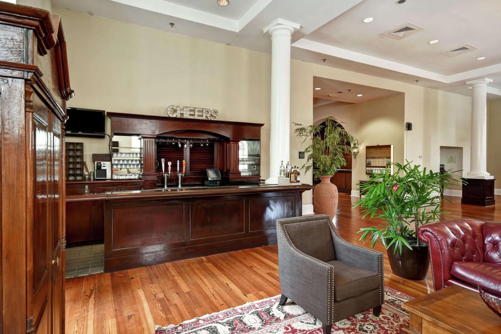 Embassy Suites Charleston - Historic District Экстерьер фото