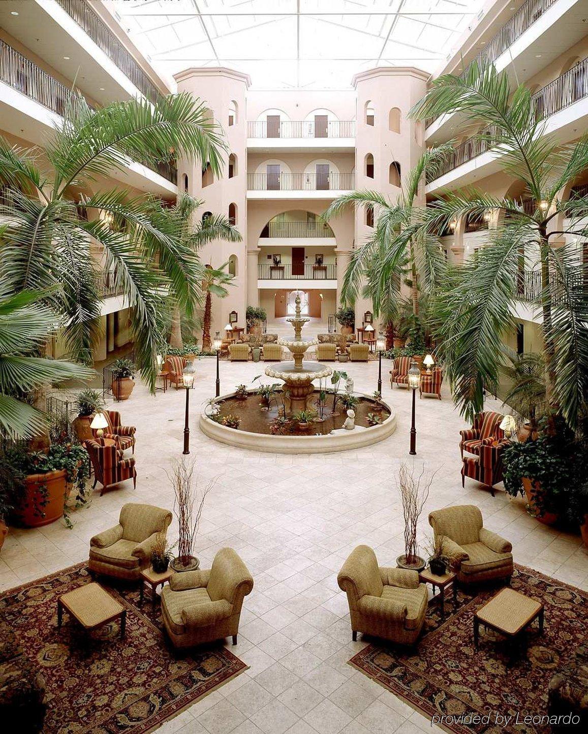 Embassy Suites Charleston - Historic District Интерьер фото