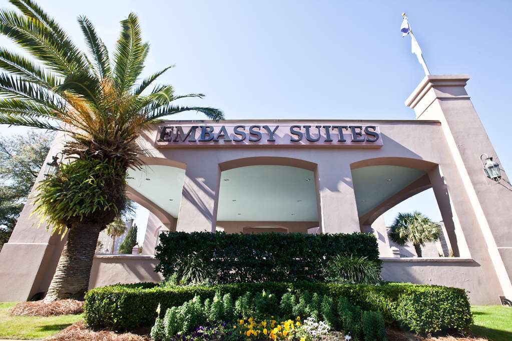 Embassy Suites Charleston - Historic District Экстерьер фото